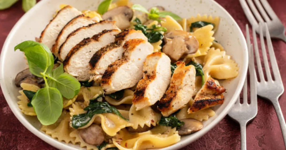 Secrets to Perfect Chicken Alfredo: Creamy Sauce & Tender Chicken